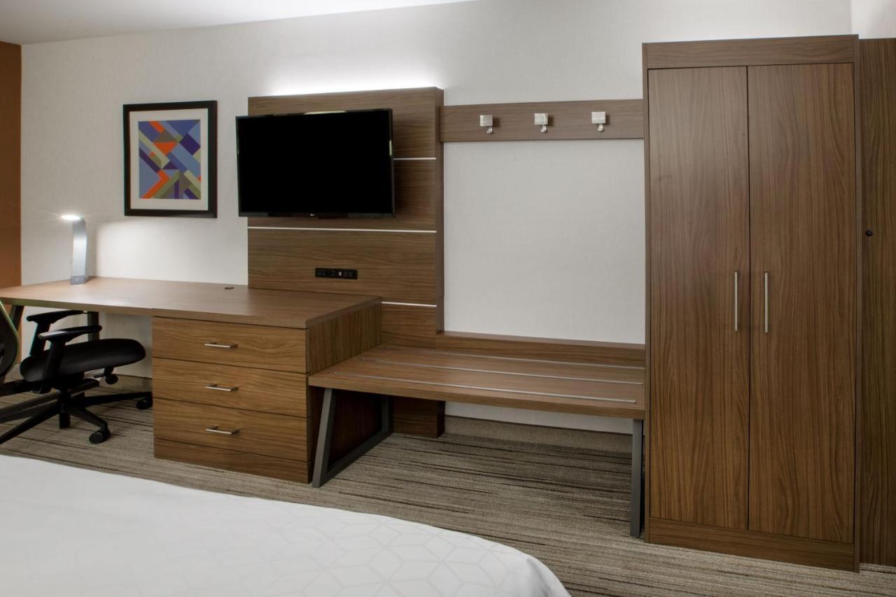 Holiday Inn Express & Suites Del Rio By Ihg Exteriör bild