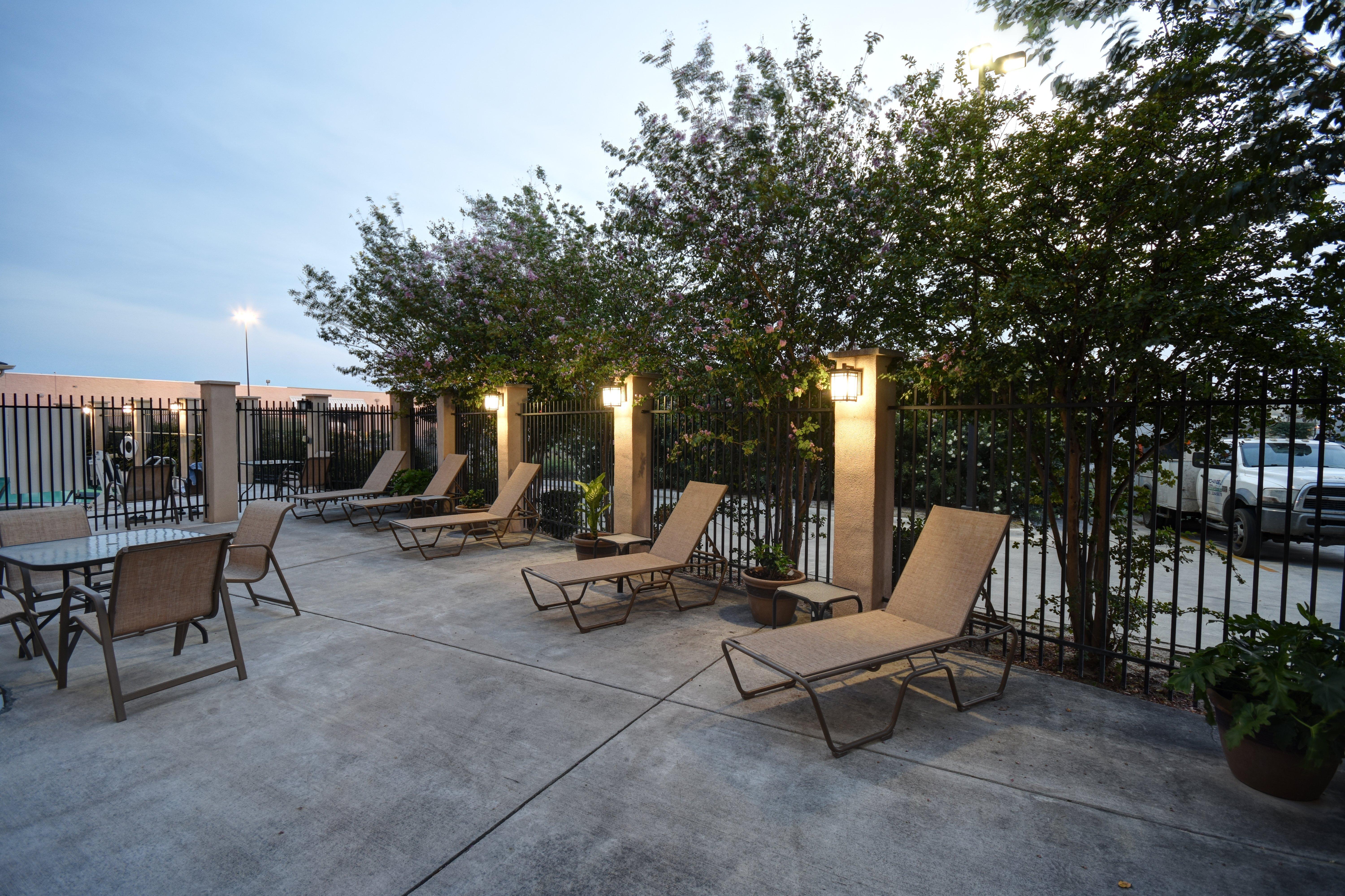 Holiday Inn Express & Suites Del Rio By Ihg Exteriör bild