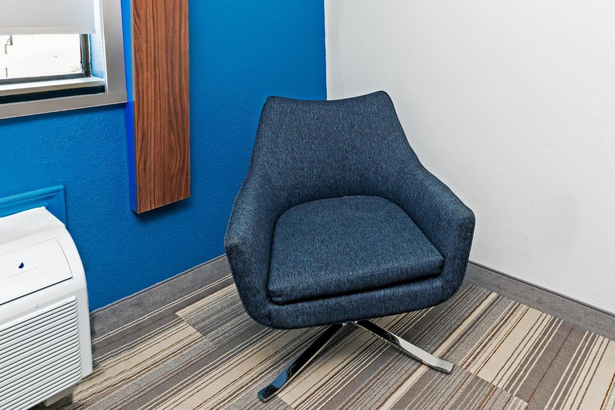 Holiday Inn Express & Suites Del Rio By Ihg Exteriör bild