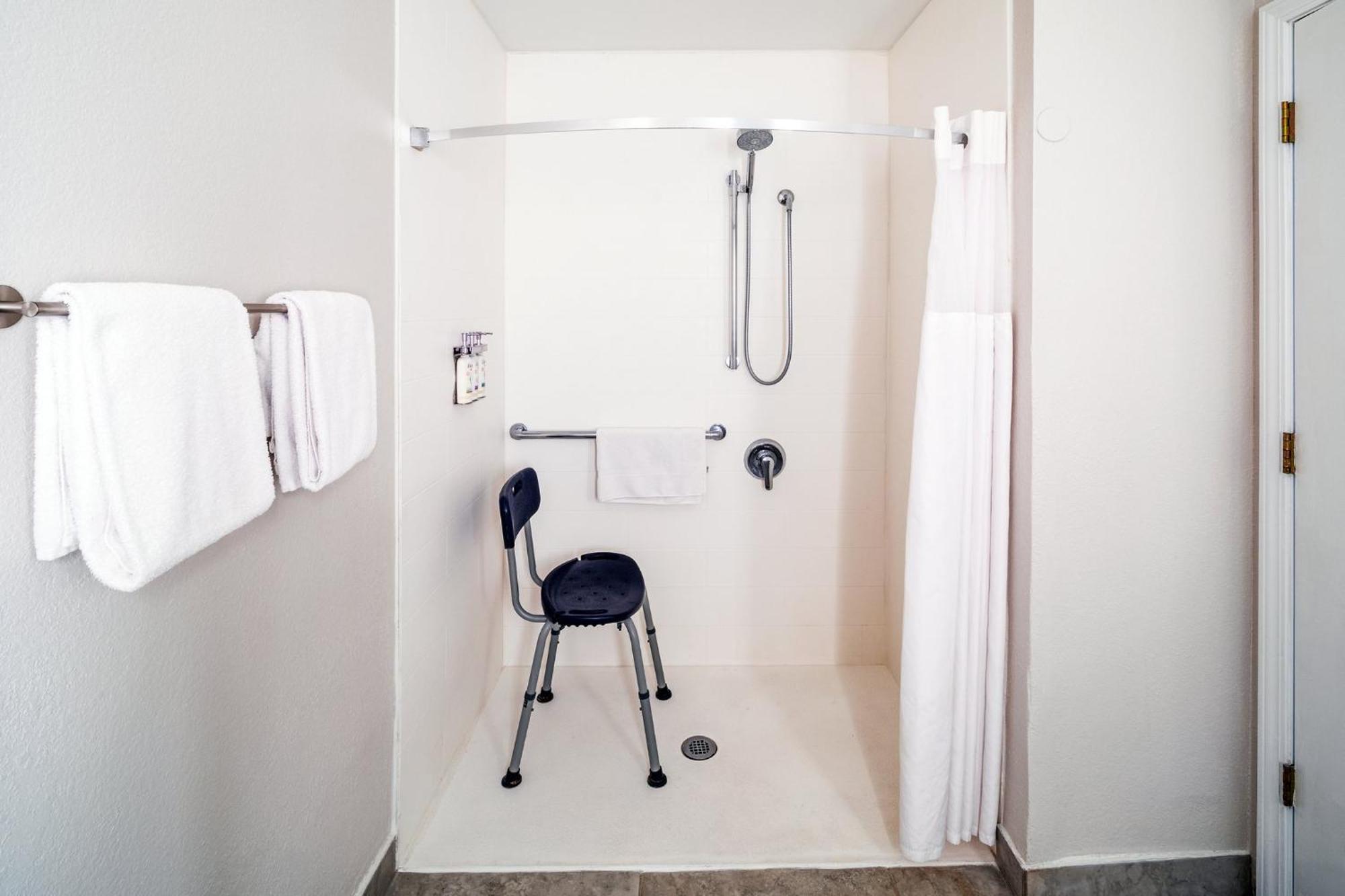 Holiday Inn Express & Suites Del Rio By Ihg Exteriör bild
