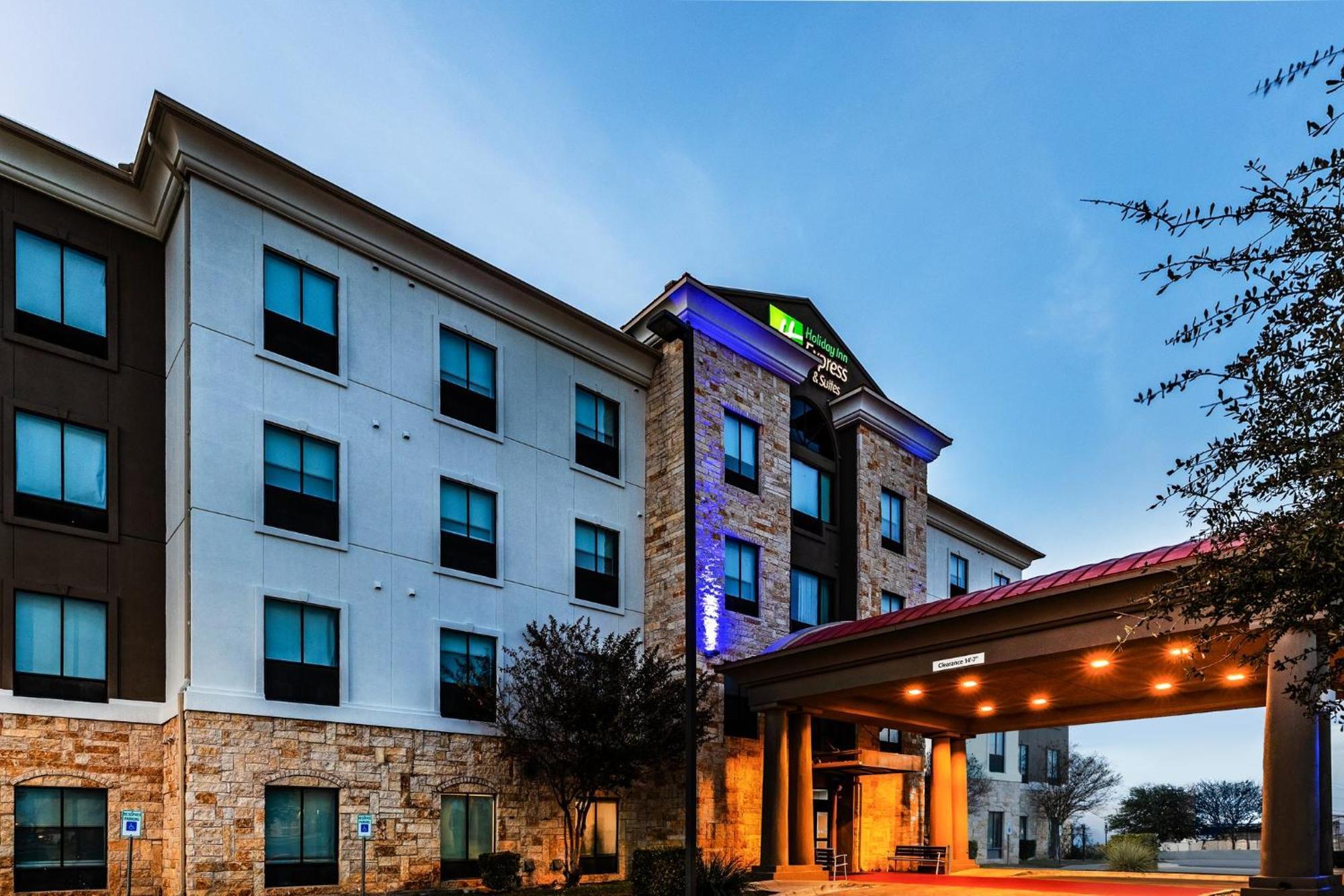 Holiday Inn Express & Suites Del Rio By Ihg Exteriör bild