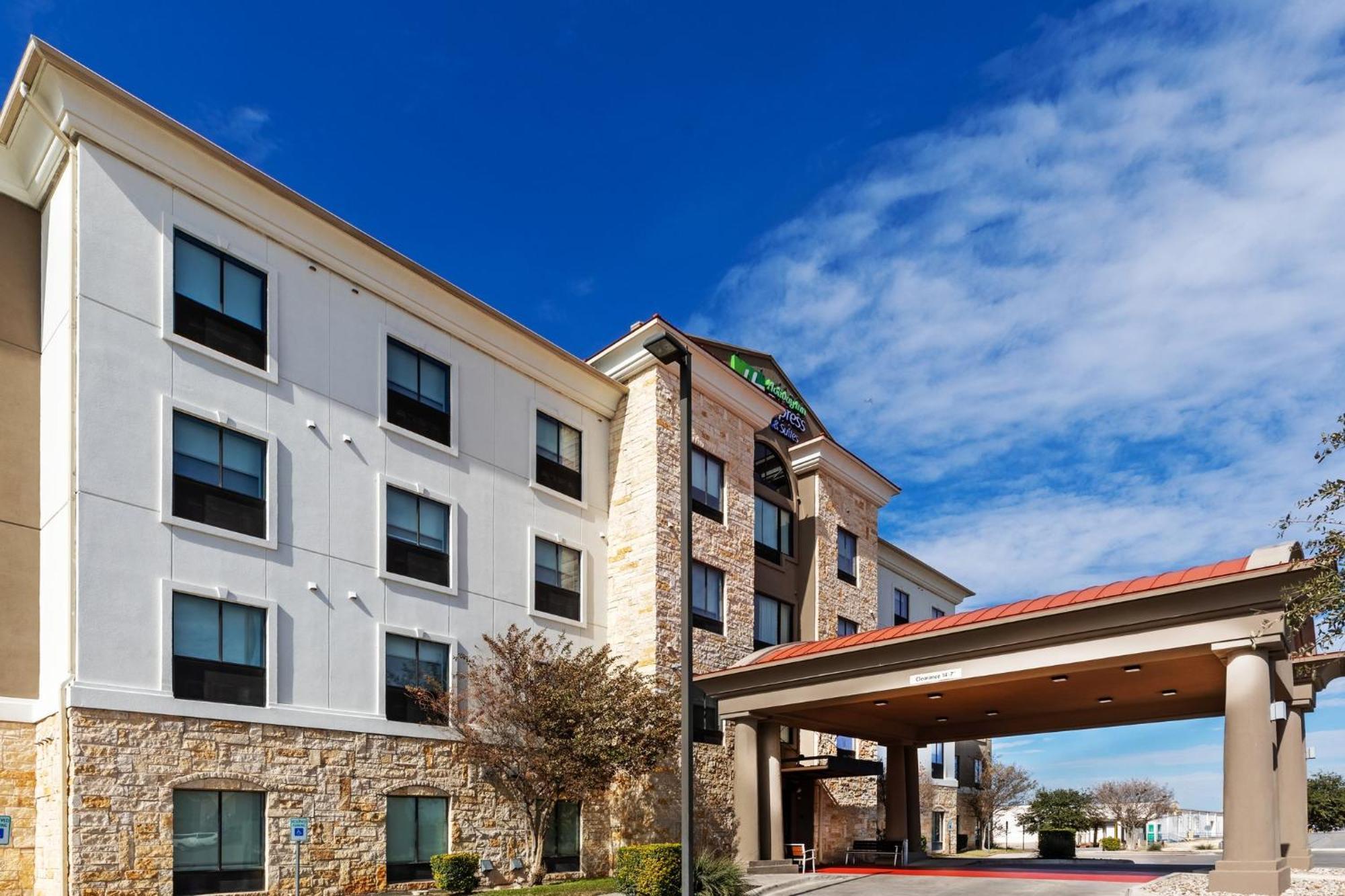 Holiday Inn Express & Suites Del Rio By Ihg Exteriör bild